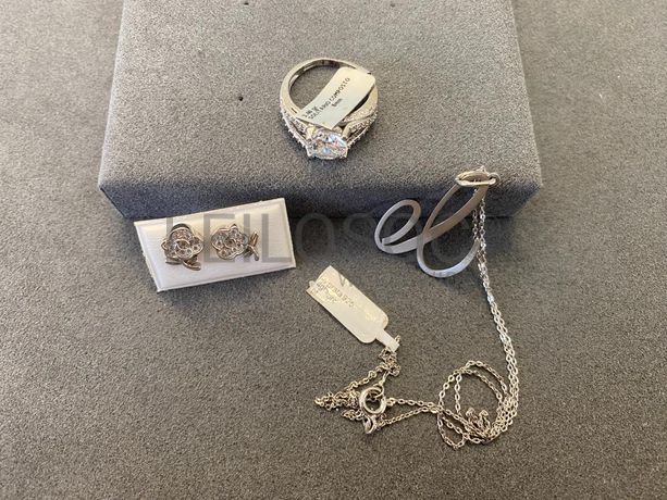 Par de brincos + Anel em prata + Colar em Prata