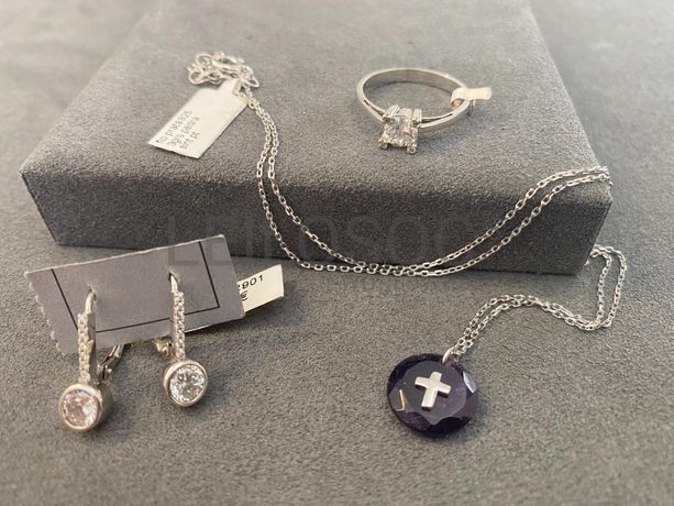 Par de brincos + Anel em prata + Colar em Prata