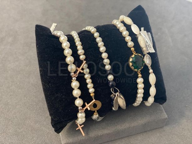 Pulseiras em prata e outros materiais