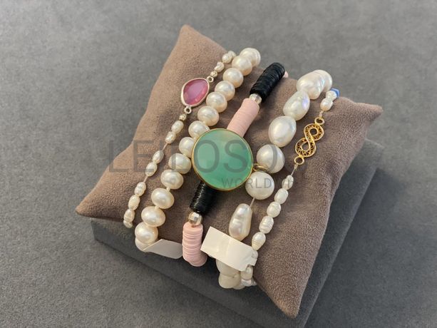 Pulseiras em prata e outros materiais