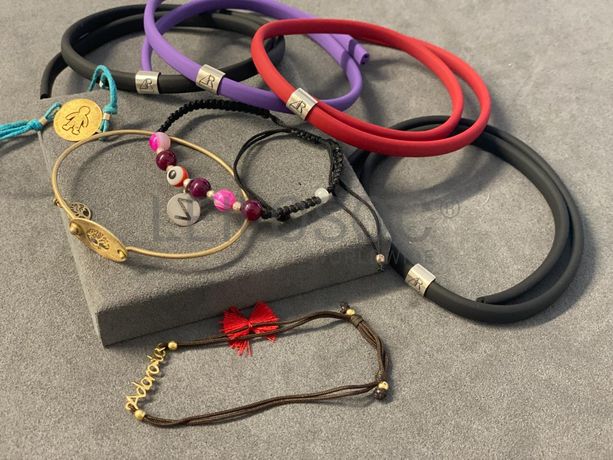 Pulseiras em prata e outros materiais
