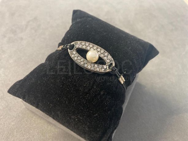 Pulseiras em prata e outros materiais