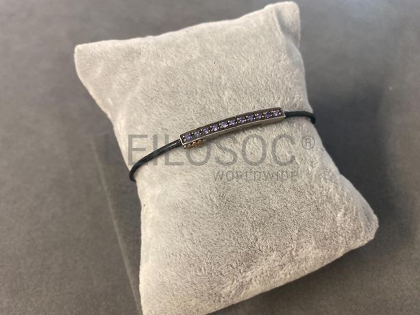 Pulseiras em prata e outros materiais