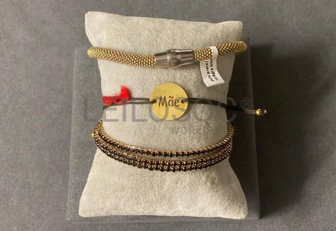 Pulseiras em prata e outros materiais