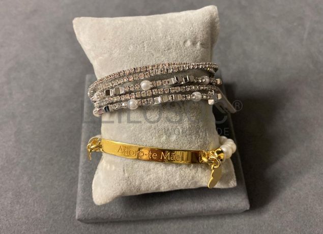 Pulseiras em prata e outros materiais