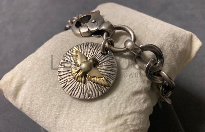 Pulseiras em prata e outros materiais