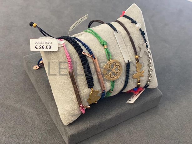 Pulseiras em prata e outros materiais