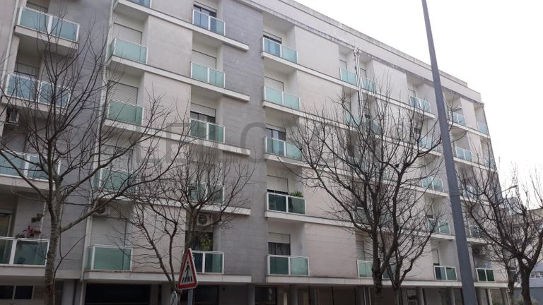 Apartamento T2 · Rio Maior