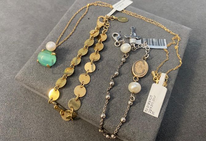 Pulseiras em prata e outros materiais + Colar