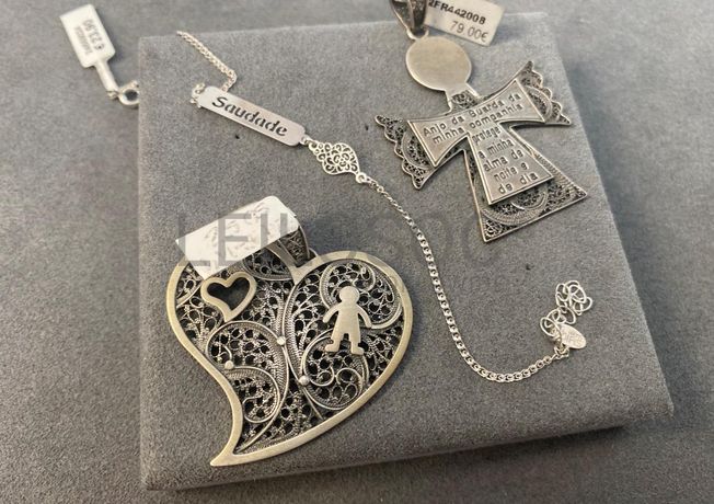 Pulseiras em prata e outros materiais + Medalhas em Filigrana