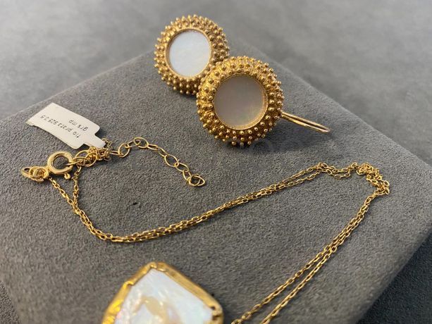 Colar + Par de brincos