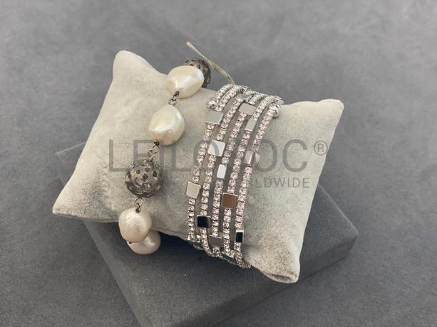 Pulseiras em prata e outros materiais