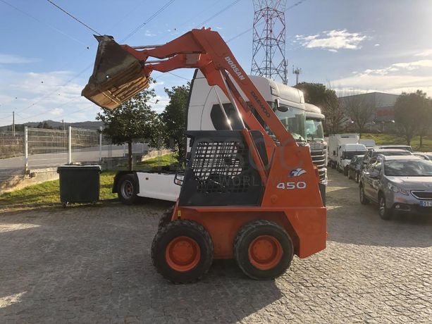 Mini Pá Carregadora Doosan 450 PLUS · Ano 2006