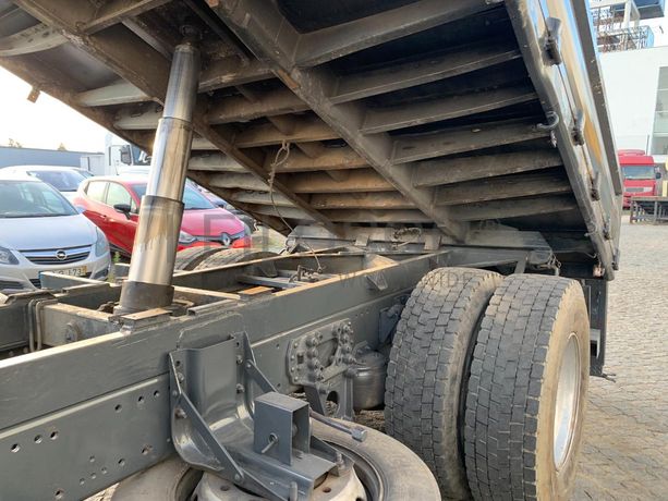 DAF CF 75.360 Tribasculante com Grua · Ano 2007