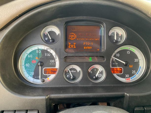 DAF CF 75.360 Tribasculante com Grua · Ano 2007