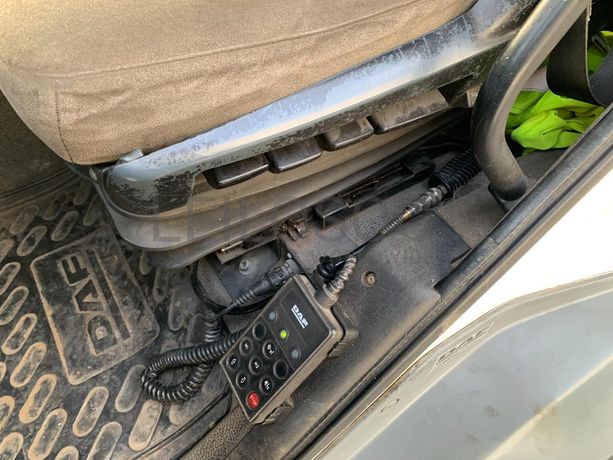 DAF CF 75.360 Tribasculante com Grua · Ano 2007