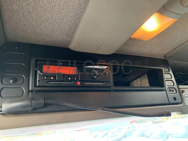 DAF CF 75.360 Tribasculante com Grua · Ano 2007