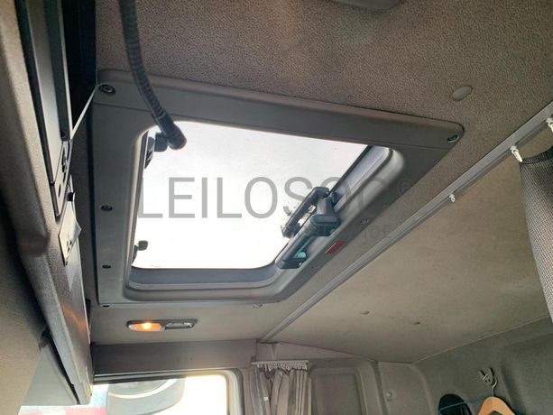 DAF CF 75.360 Tribasculante com Grua · Ano 2007