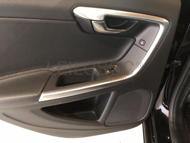 Volvo V60 · Ano 2016