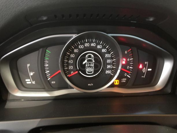 Volvo V60 · Ano 2016
