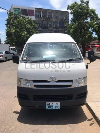 Toyota Hiace Van ·