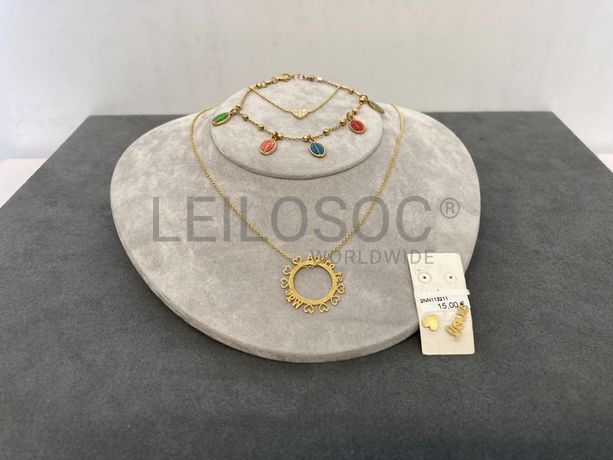 Par de brincos + Pulseiras + Colar