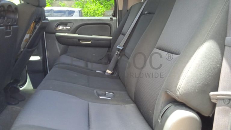 Chevrolet Suburban ·