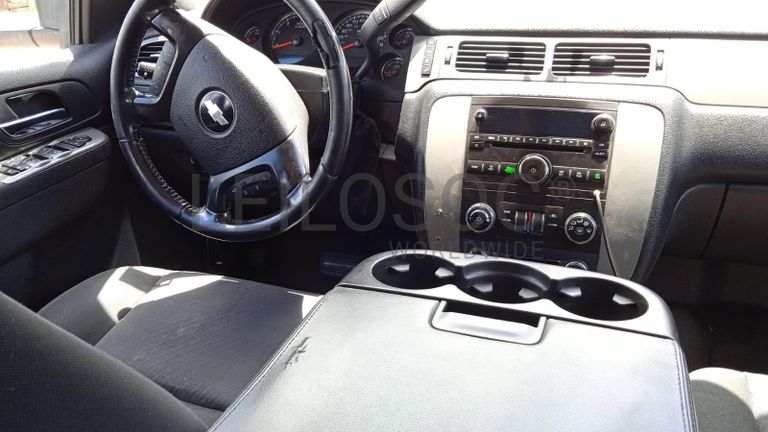 Chevrolet Suburban ·