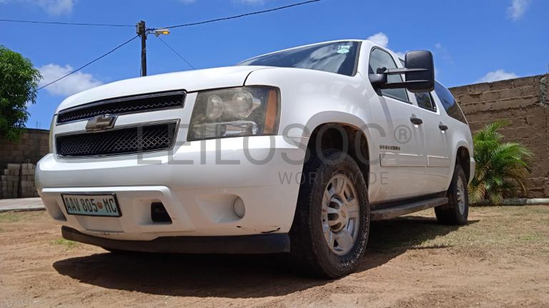 Chevrolet Suburban ·