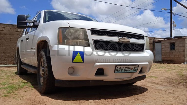 Chevrolet Suburban ·