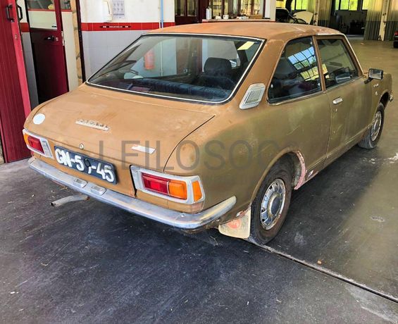 Toyota Corolla 1200 Sedan