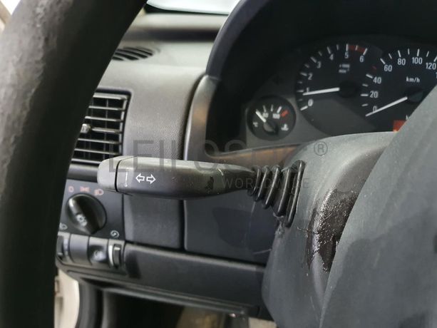 Opel Corsa C Van1.7DI · Ano 2001