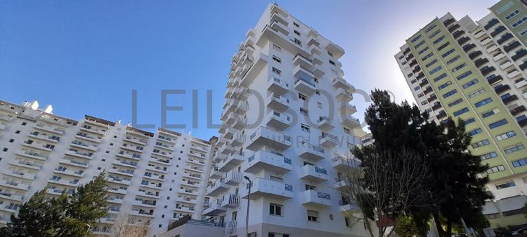 Apartamento T3 · Alfragide, Amadora