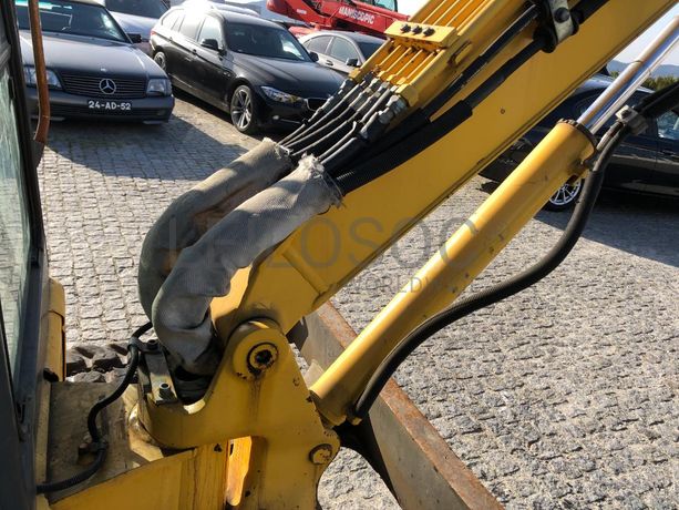 Mini Giratória Rastos Komatsu PC35MR-2