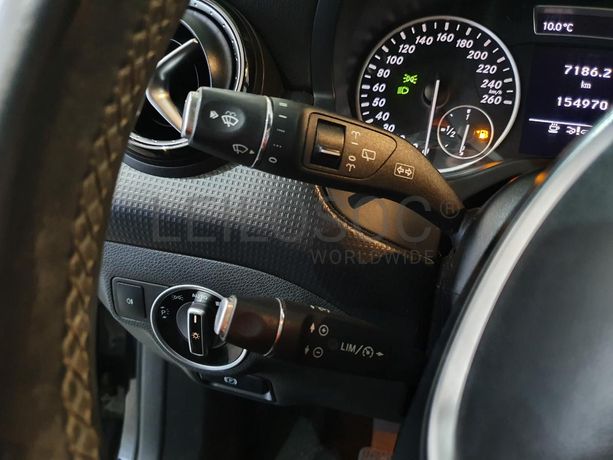 Mercedes-Benz A 180 · Ano 2013