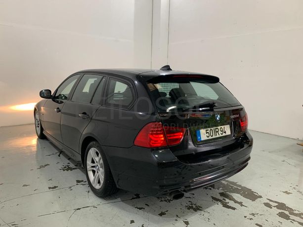 BMW 320D Touring Navigation Sport · Ano 2010