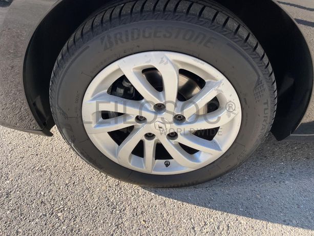 Renault Mégane Sport Tourer 1.5 DCI · Ano 2015