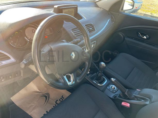 Renault Mégane Sport Tourer 1.5 DCI · Ano 2015