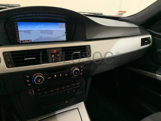 BMW 320D Touring Navigation Sport · Ano 2010