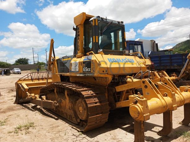 Bulldozer Komatsu ·