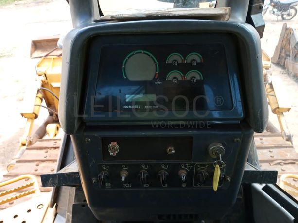 Bulldozer Komatsu ·
