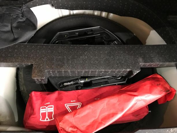 Peugeot 2008 1.6 HDI · Ano 2013