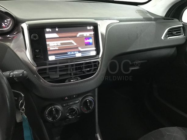Peugeot 2008 1.6 HDI · Ano 2013