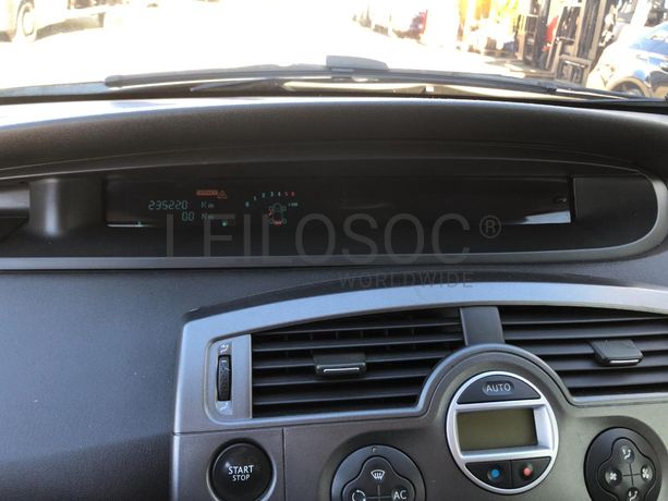 Renault Mégane Scénic 1.5 DCI · Ano 2004