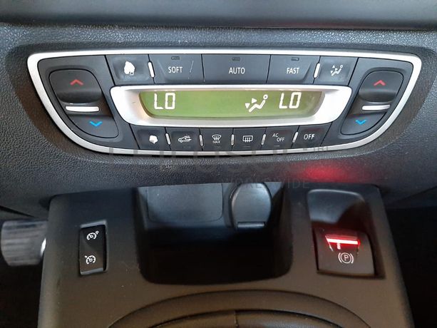 Renault Scénic 1.5 DCI · Ano 2014