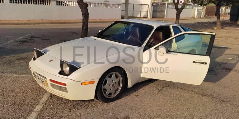 Porsche 944 Turbo