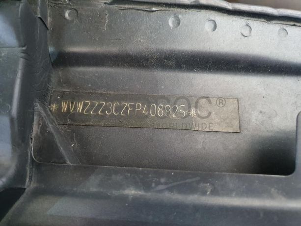 Volkswagen Passat 1.6 TDI · Ano 2015