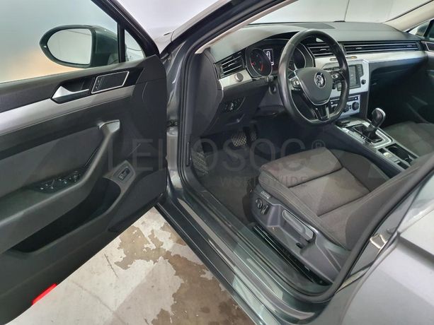 Volkswagen Passat 1.6 TDI · Ano 2015