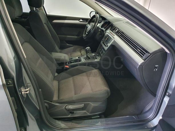 Volkswagen Passat 1.6 TDI · Ano 2015
