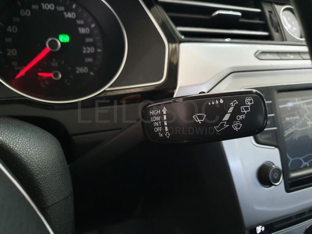 Volkswagen Passat 1.6 TDI · Ano 2015